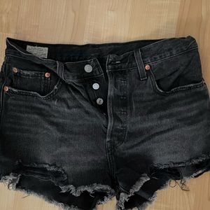 Levi High rise Shorts
